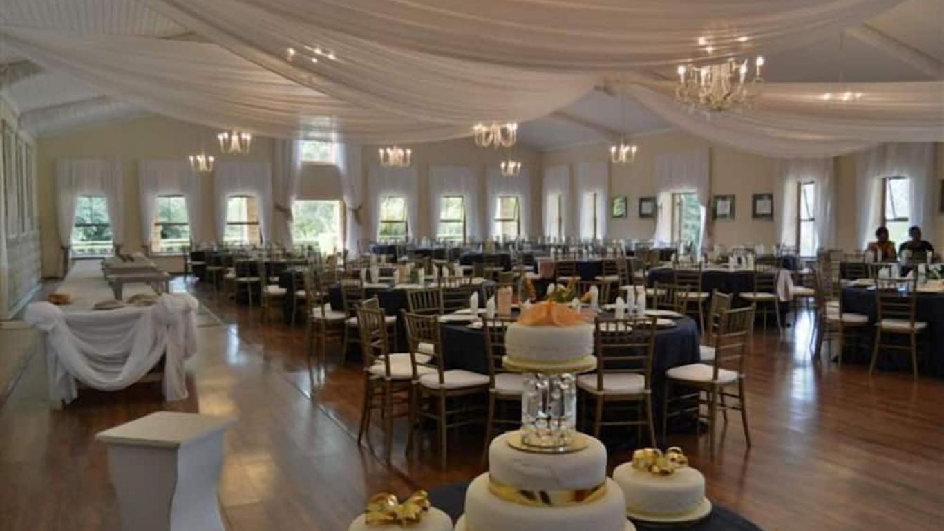 Old Halliwell Country Inn