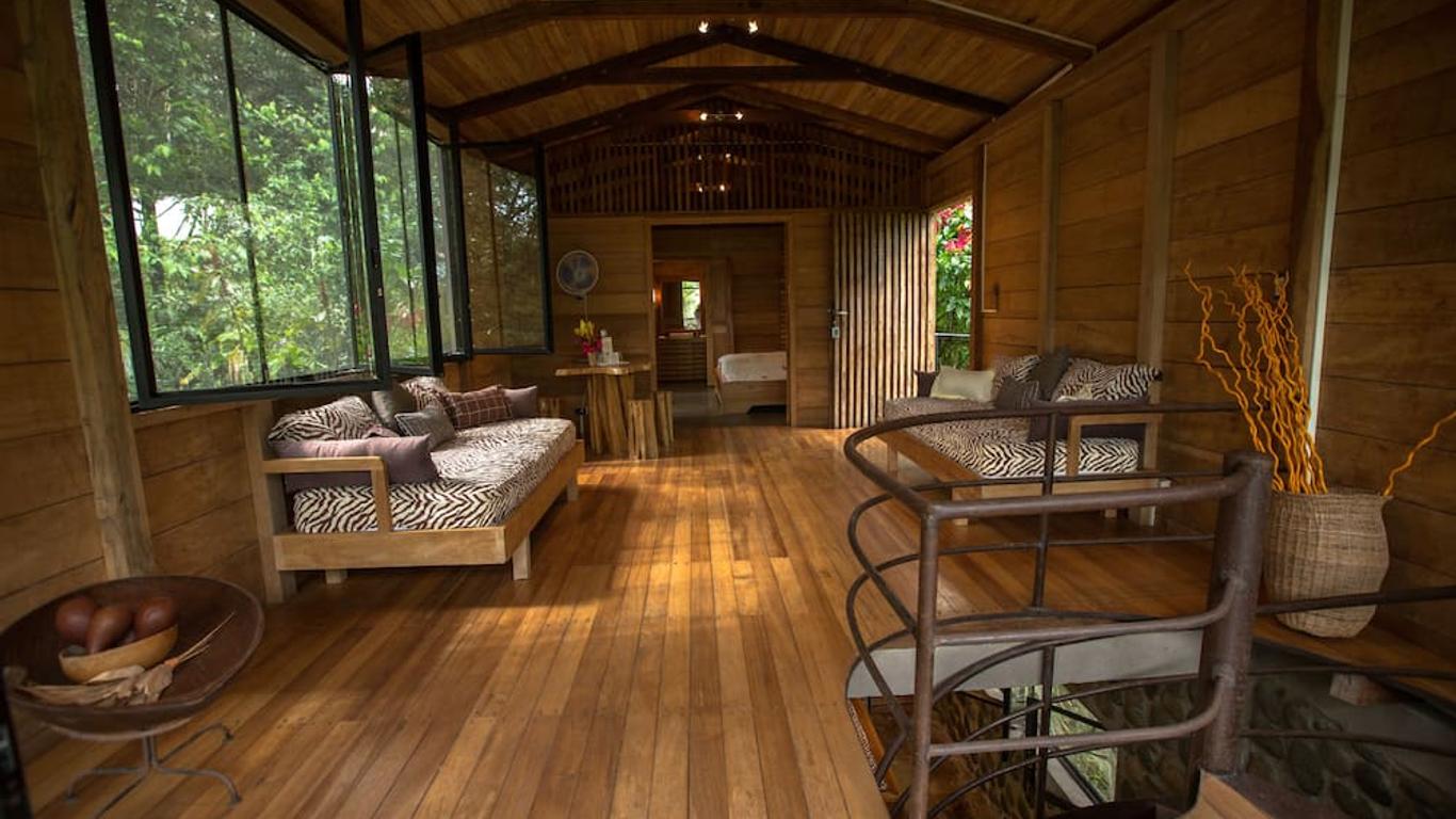 Hamadryade Lodge