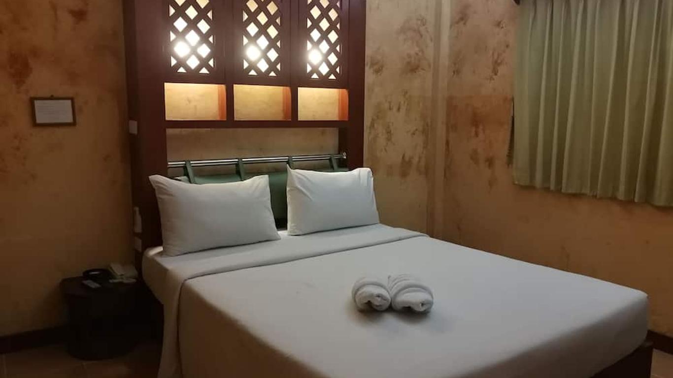 Palm Chalet Resort