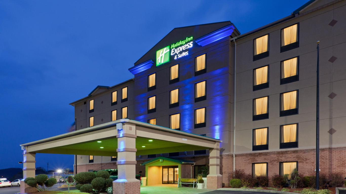 Holiday Inn Express & Suites Charleston-Southridge