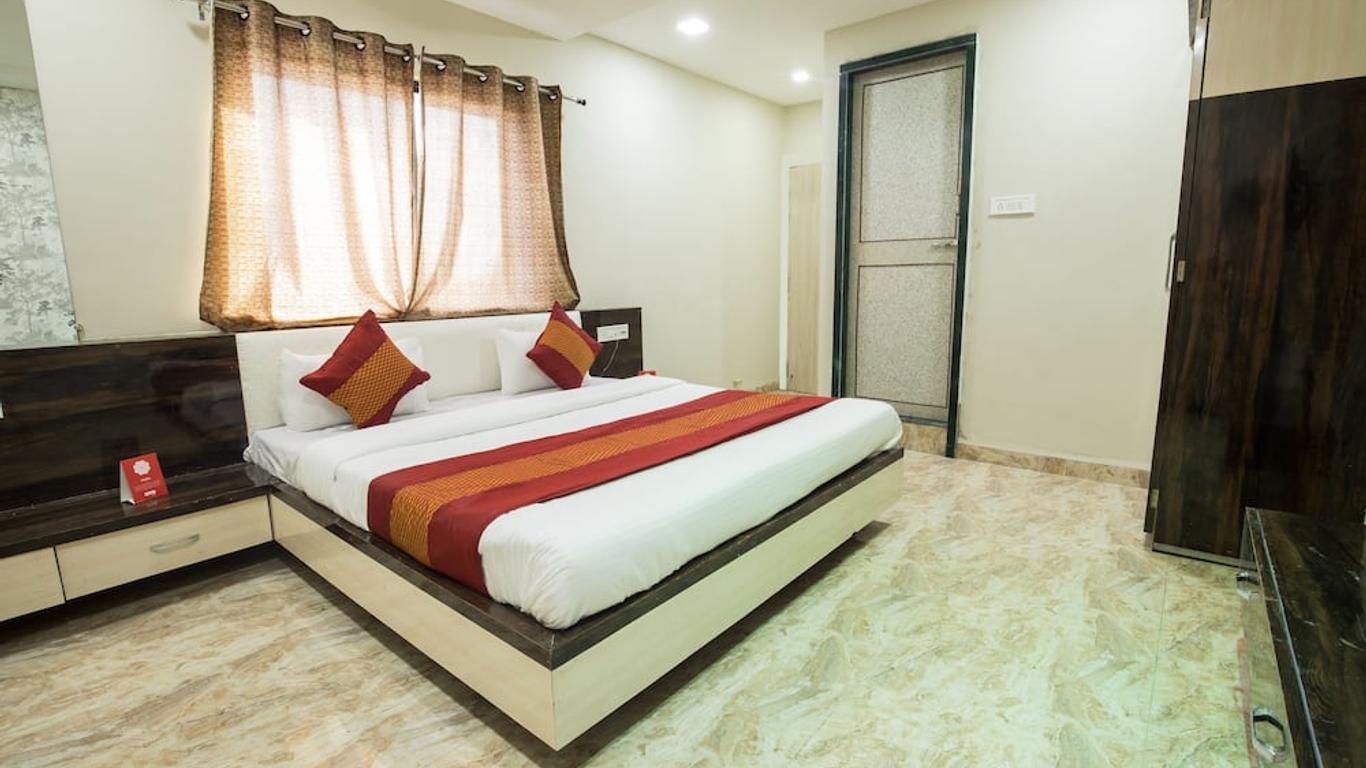 Oyo 8857 Hotel Raj Palace