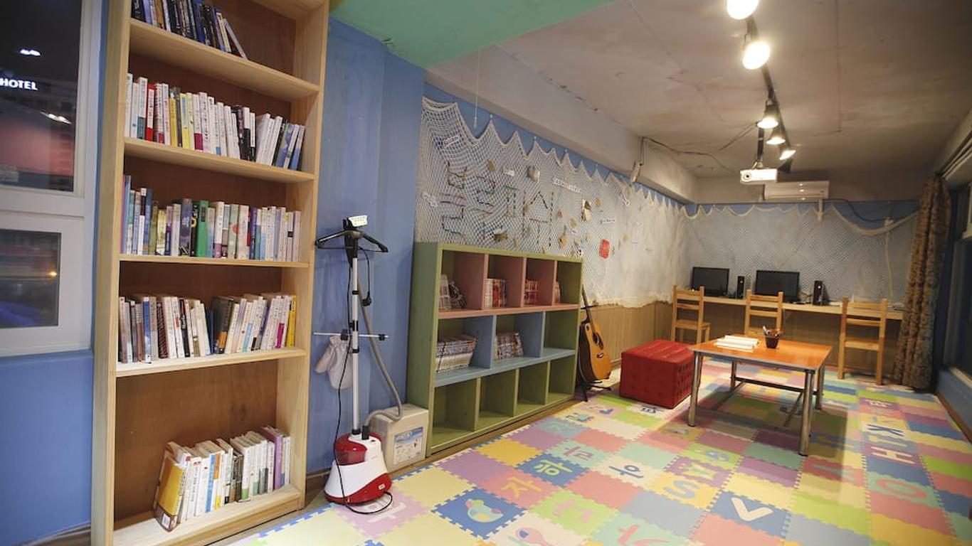 Bluefish Guesthouse - Hostel
