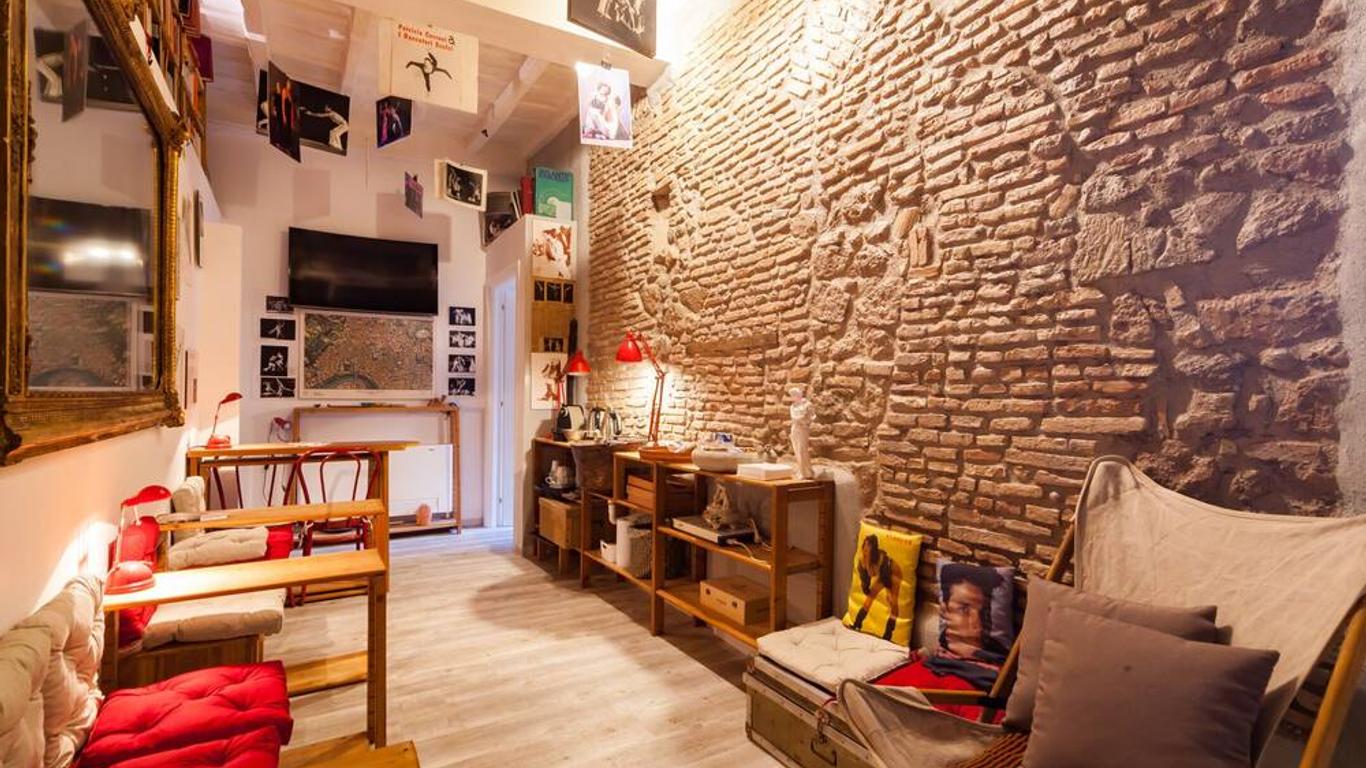 Trevi Art Suite