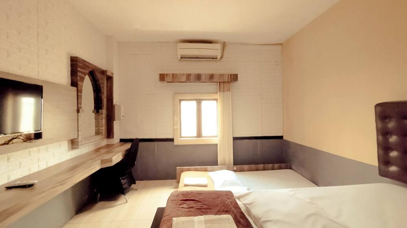 Hotel Syariah Larismanis