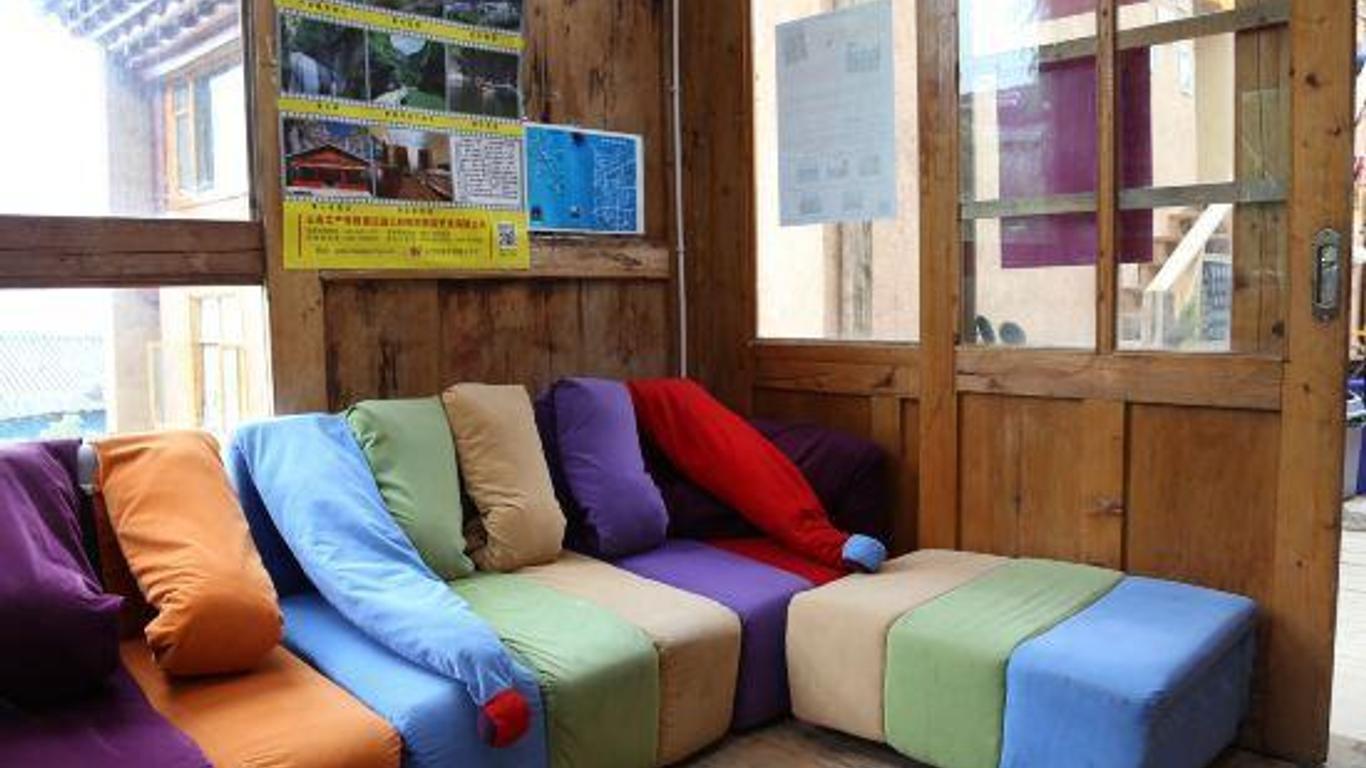 Up in The Air Youth Hostel
