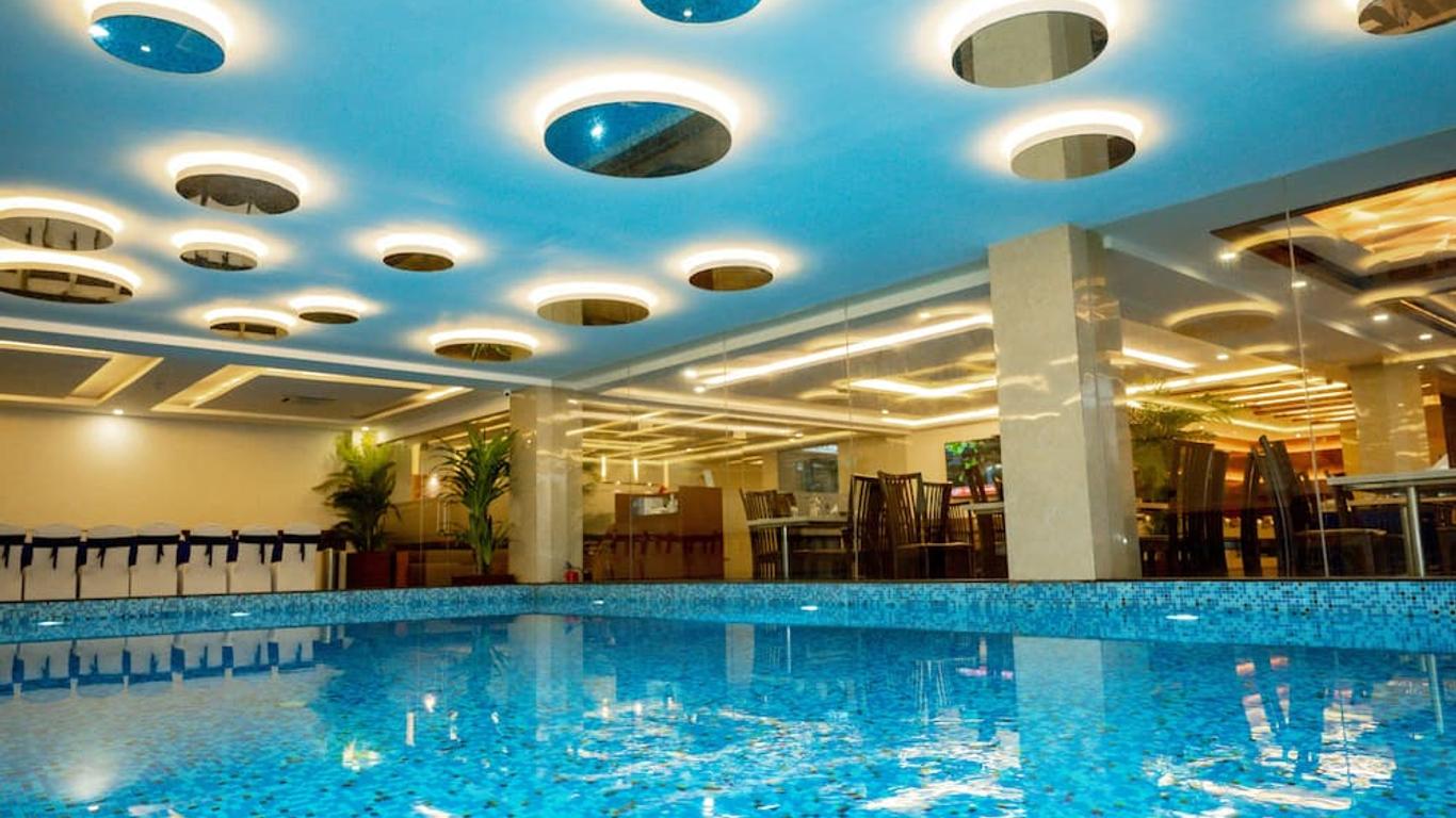 Hotel Mansha Regency