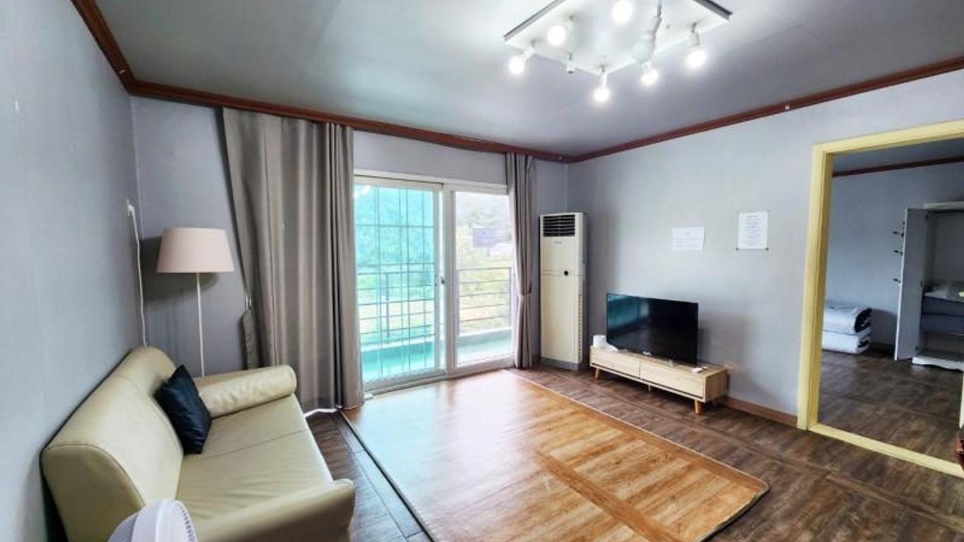Gangchon Flower Pension