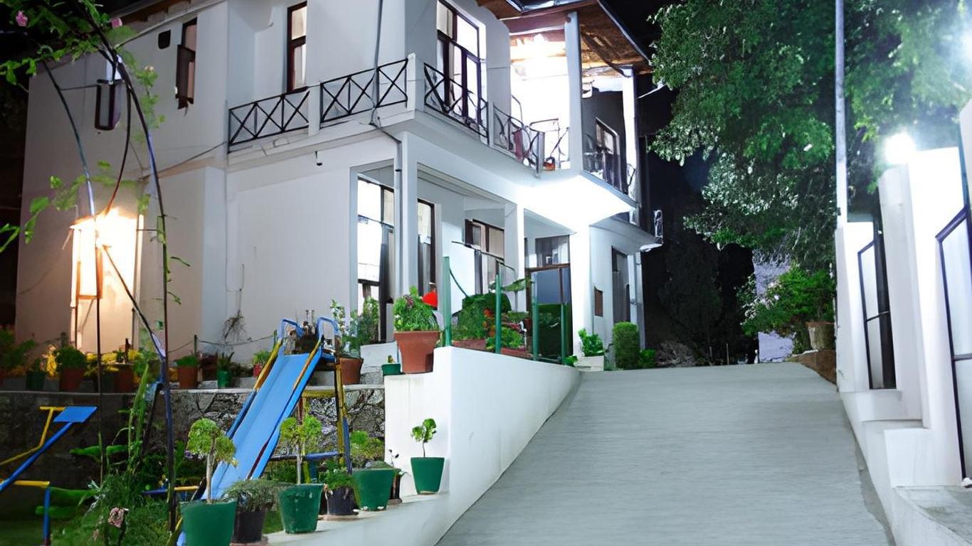 Hotel Maya Regency