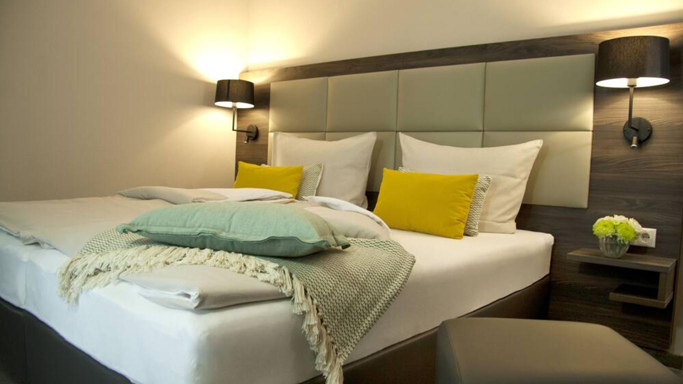 Hotel Am Moosrain Garni