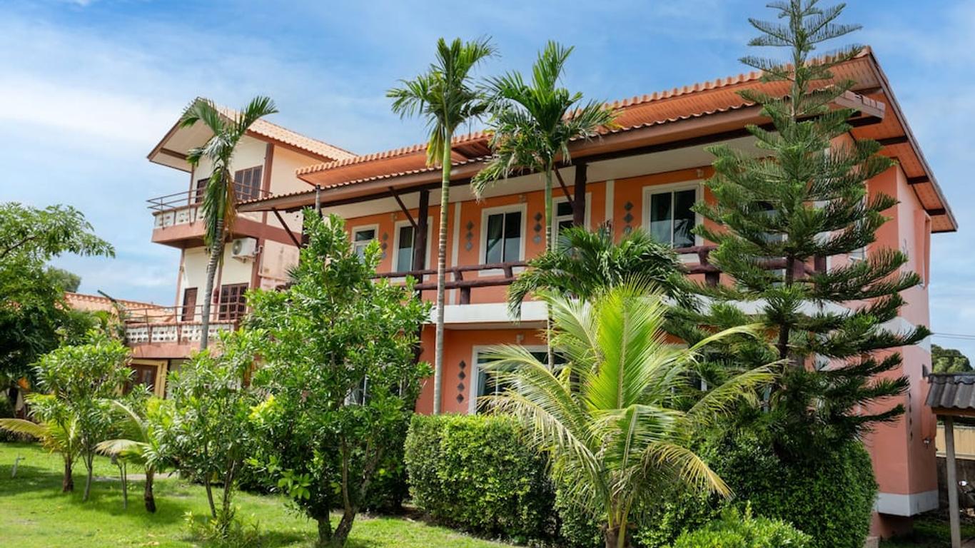 Lanta School Beach Resort