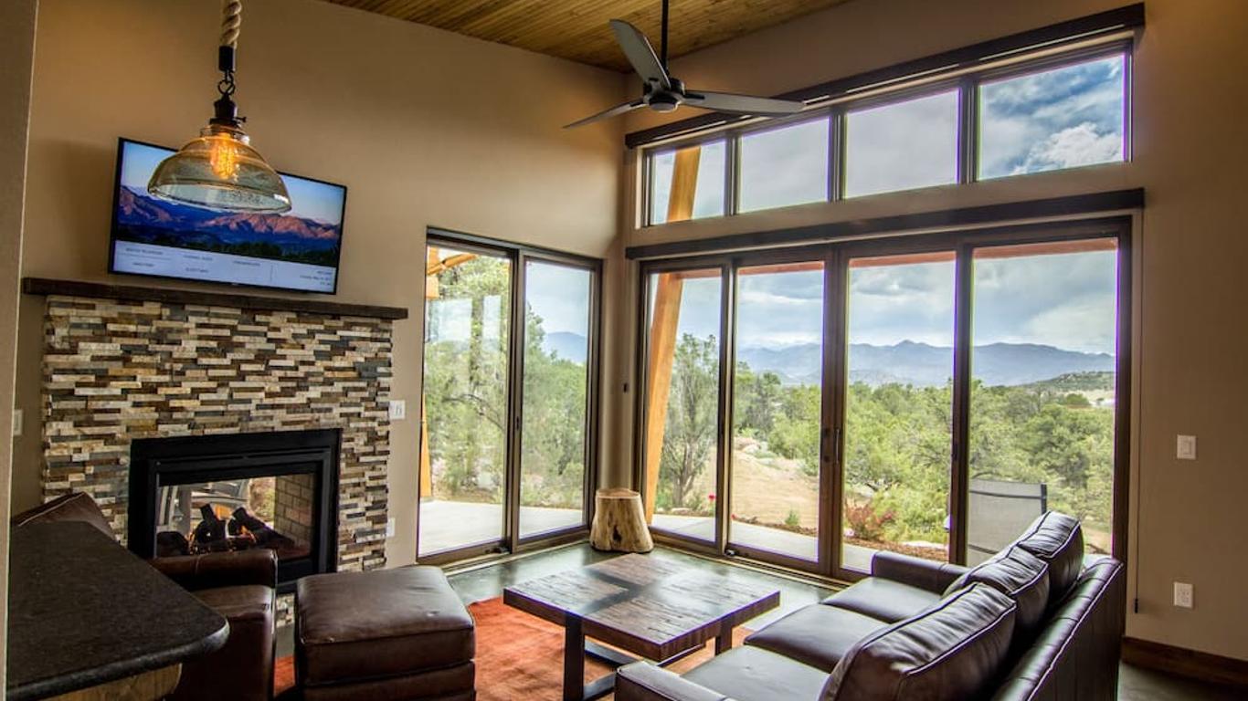 Royal Gorge Cabins