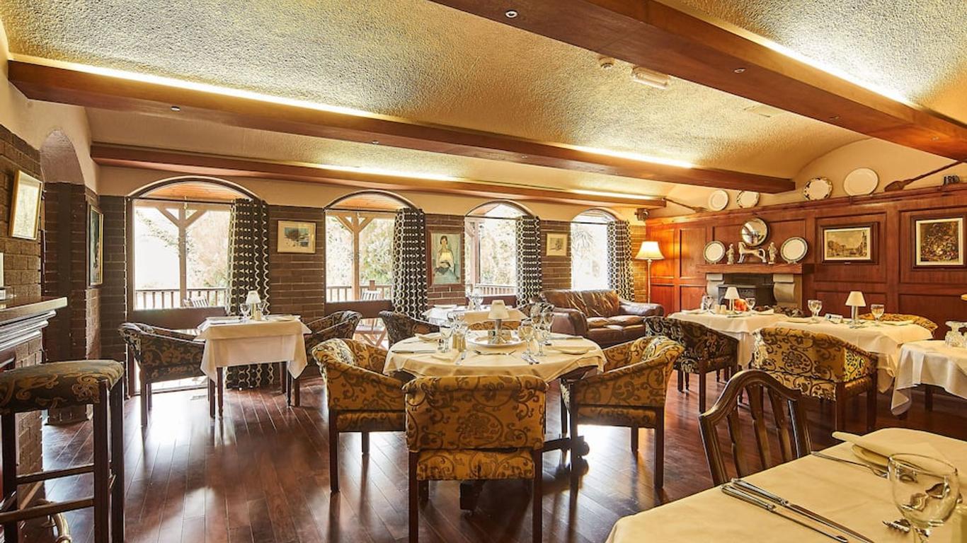 The Cedar Lodge Hotel and Restaurant