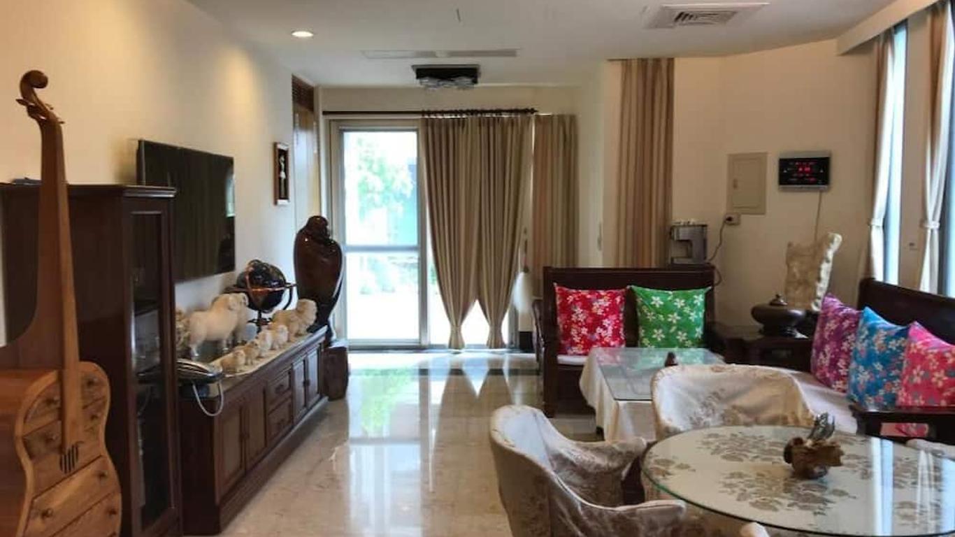 Kuo Kuang Hostel