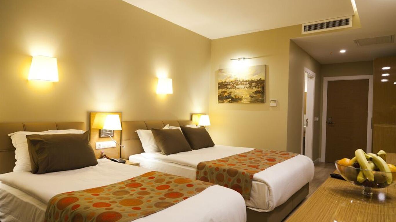 Grand Plaza Hotel