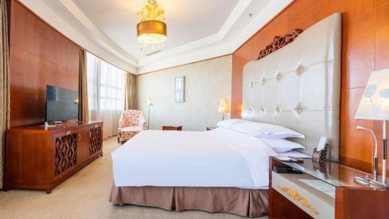 Fortune Hotel
