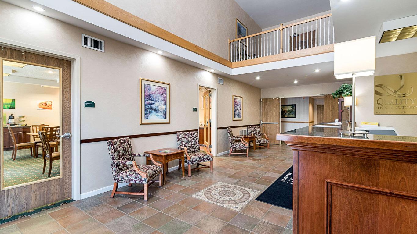 Quality Inn and Suites Schoharie near Howe Caverns