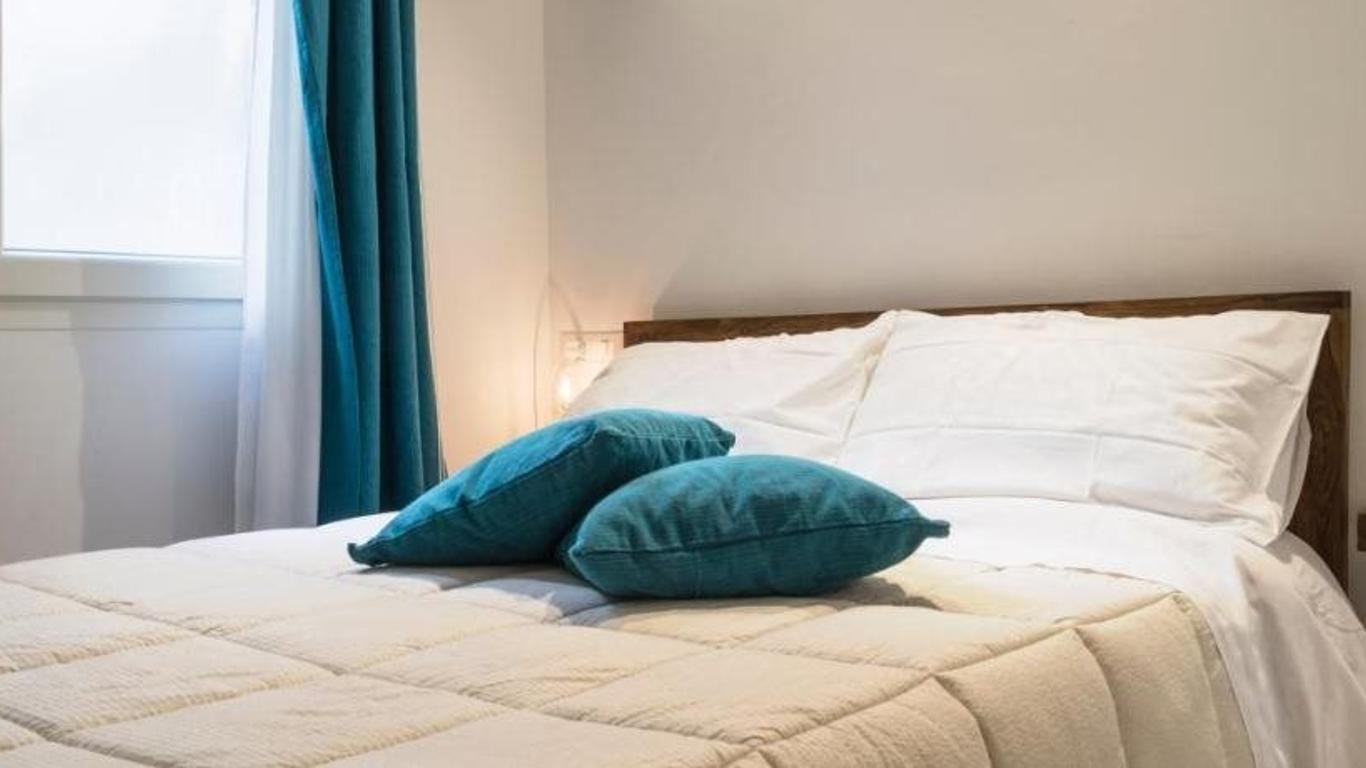 Piazza Martiri Rooms