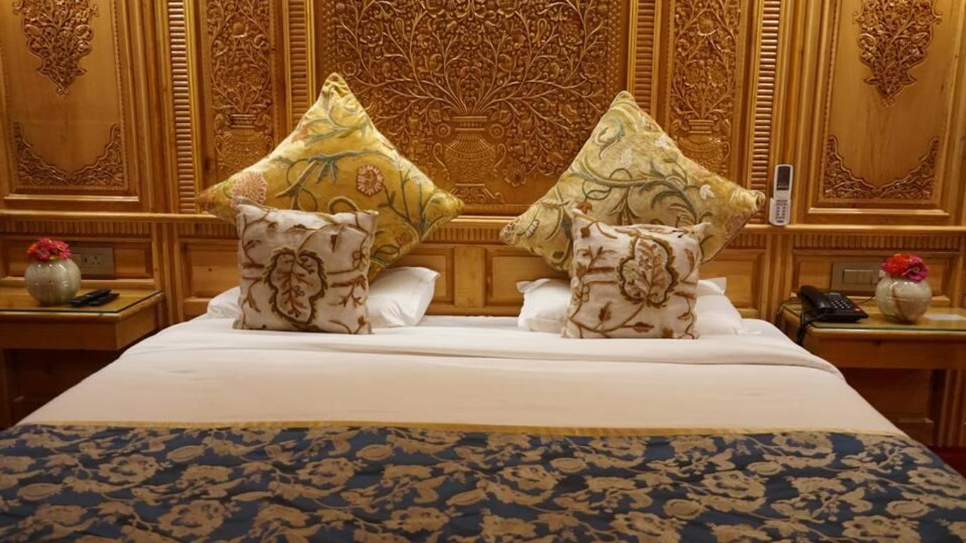 Kashmir Mahal Resort