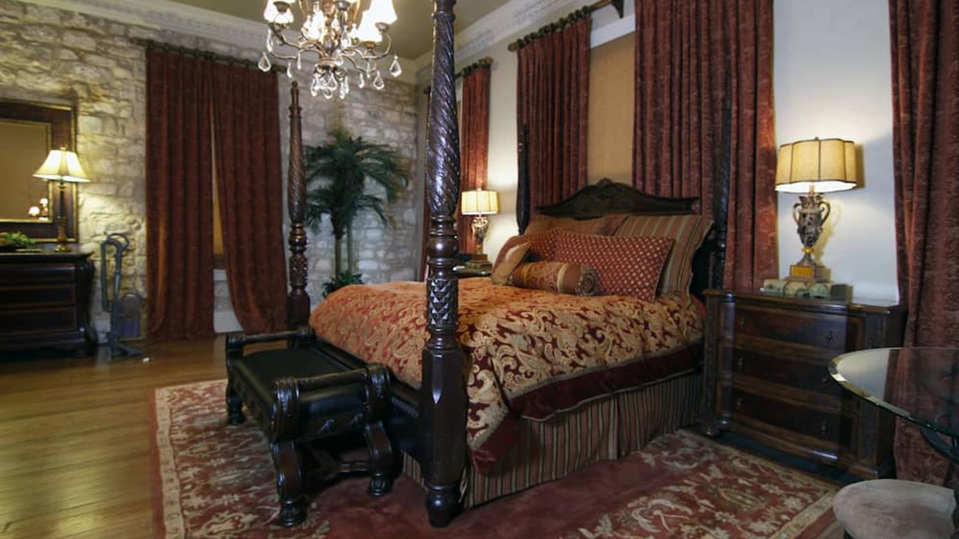 Legacy Suite On Main St In Central Downtown, Jacuzzi Tub, Ask About Wine Tours!!