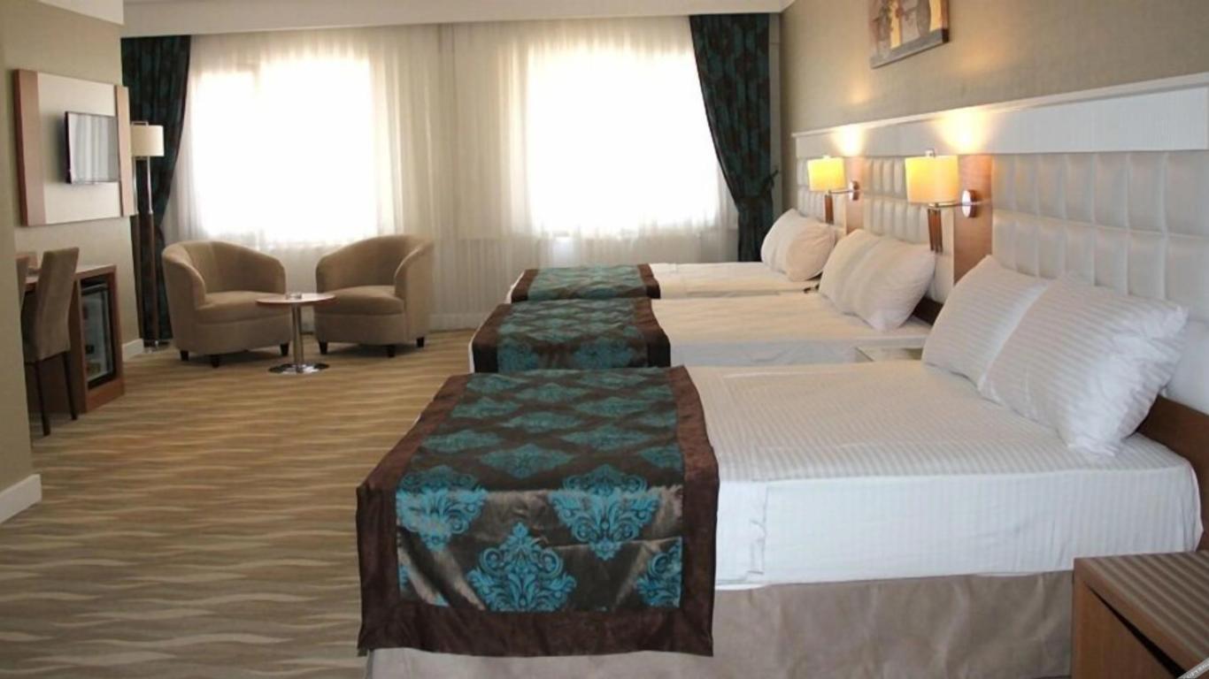 Grand Aras Hotel