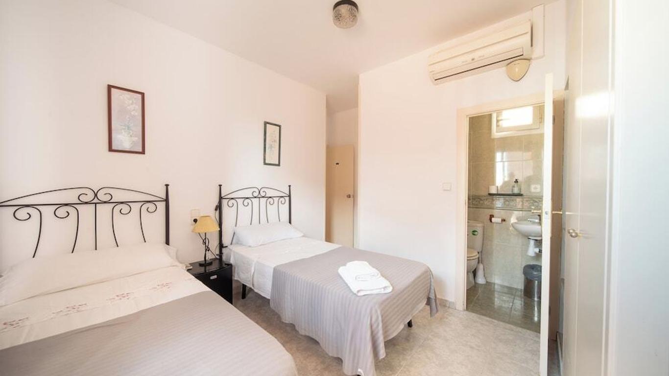 Sitges Beach Hostal