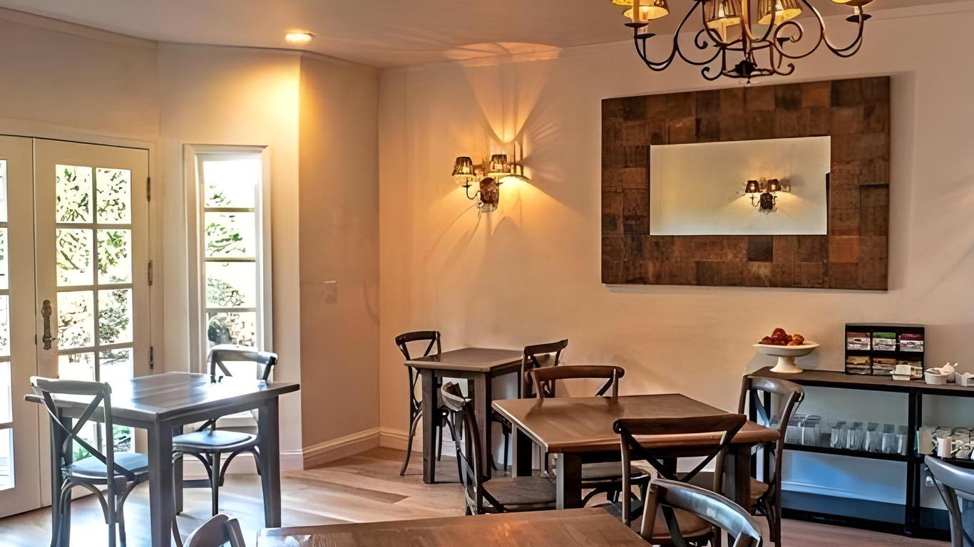 Seal Cove Inn