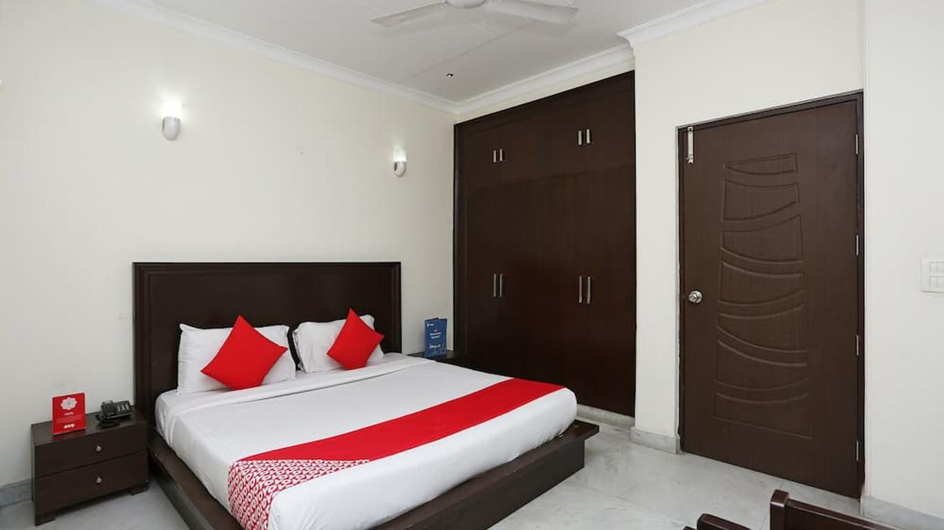 Oyo 15822 Ryan Residency