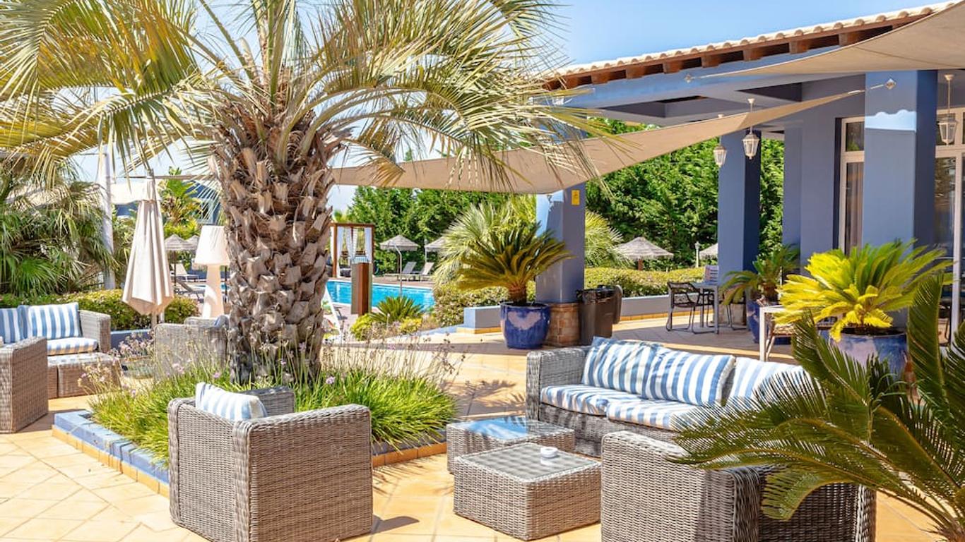 Aldeia Azul Resort