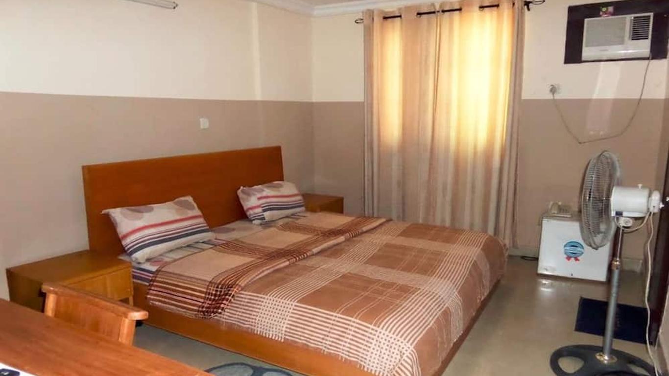 Wonder King Hotel