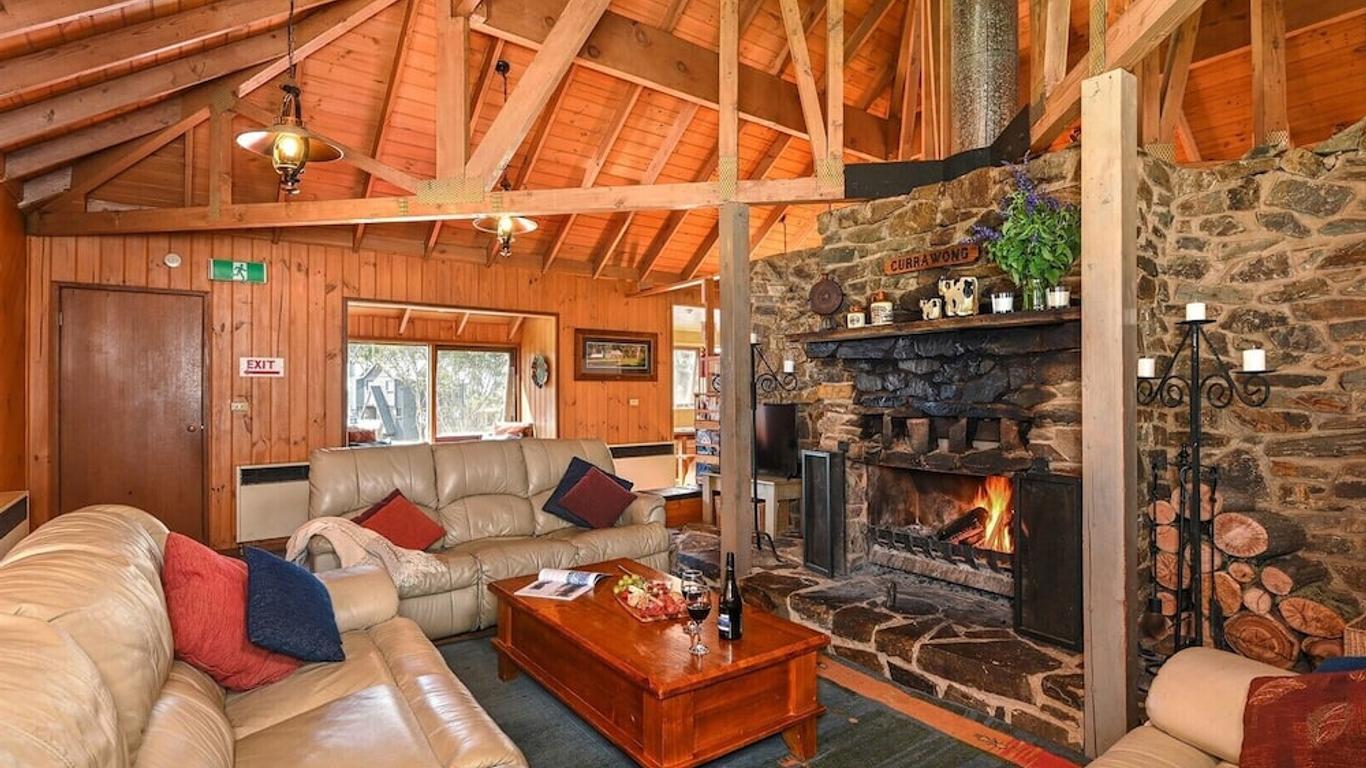 Currawong Lodge