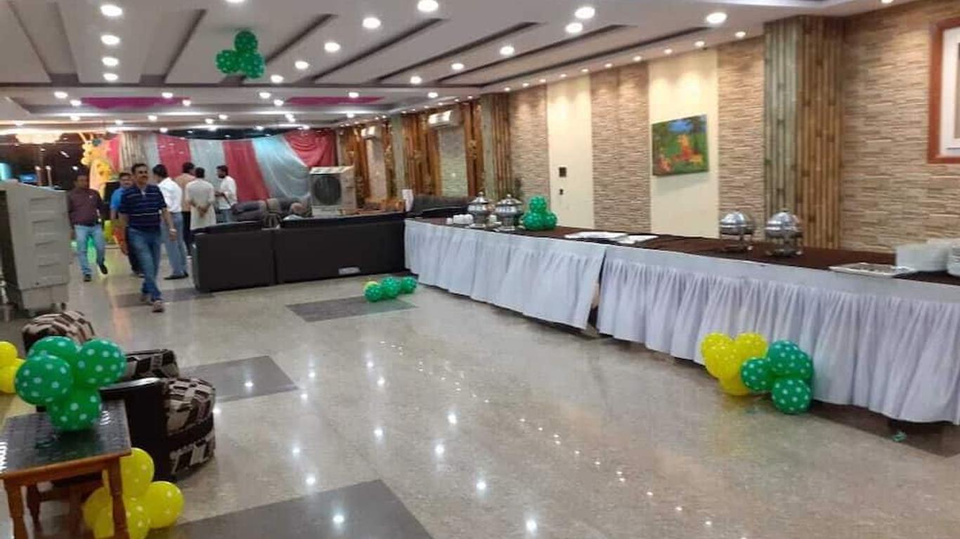 Hotel Sarweshwary