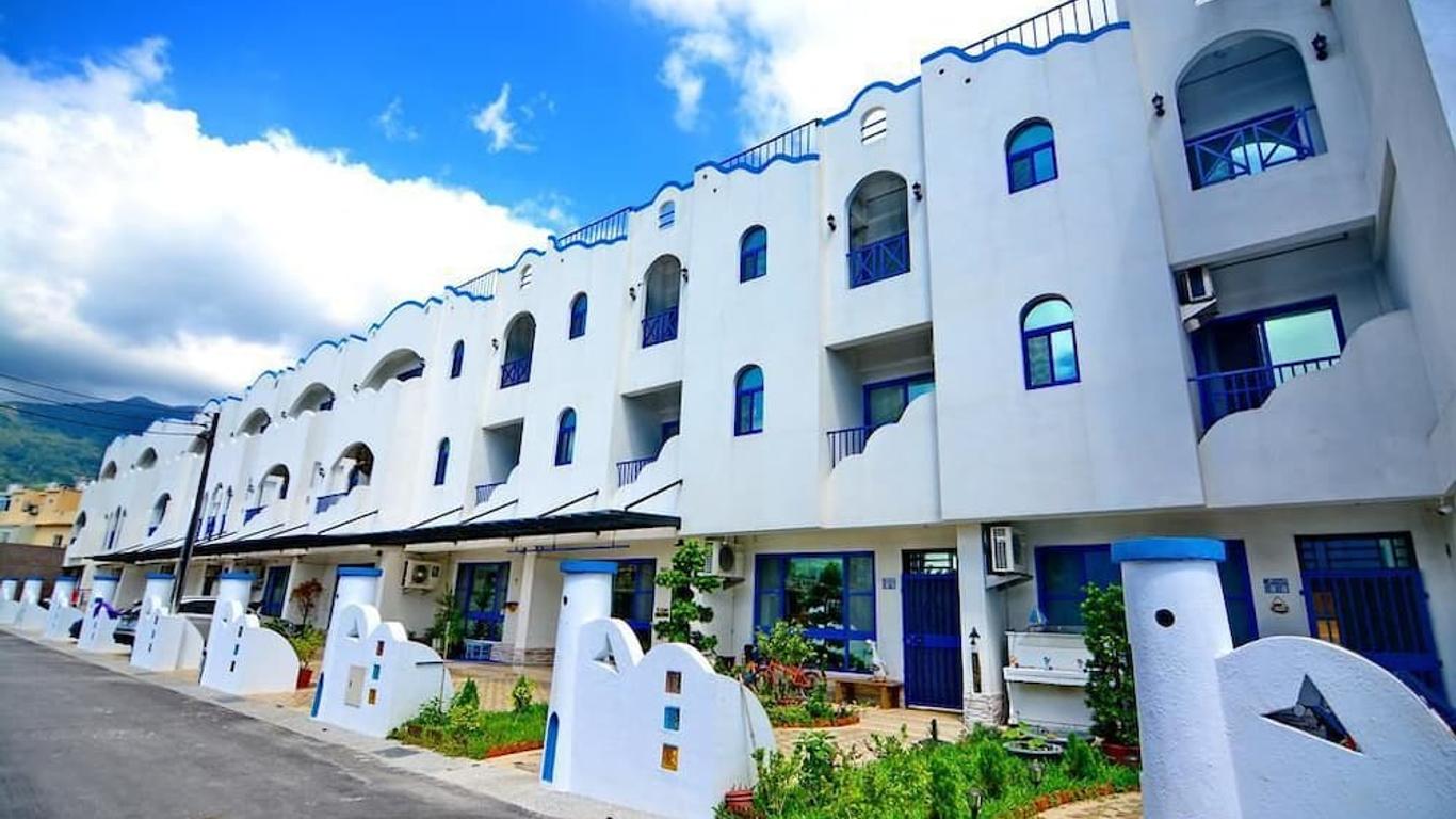 Santorini Music Family Homestay