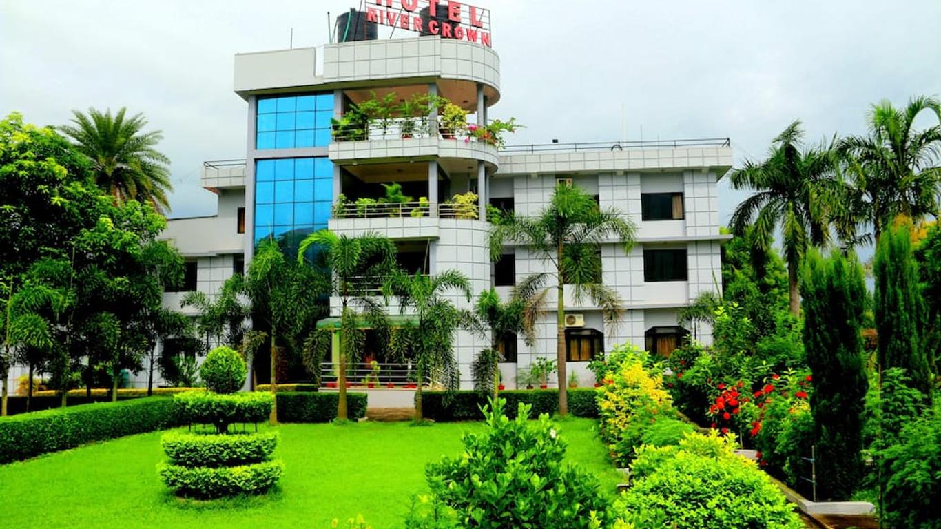 Hotel River Crown