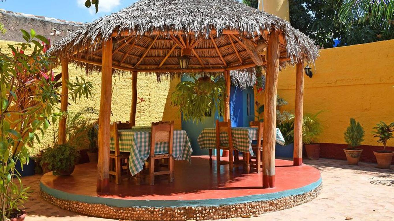 Hostal Dr. Lara Y Sra. Yuda