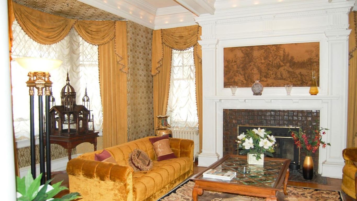 The Albanus Phillips Inn