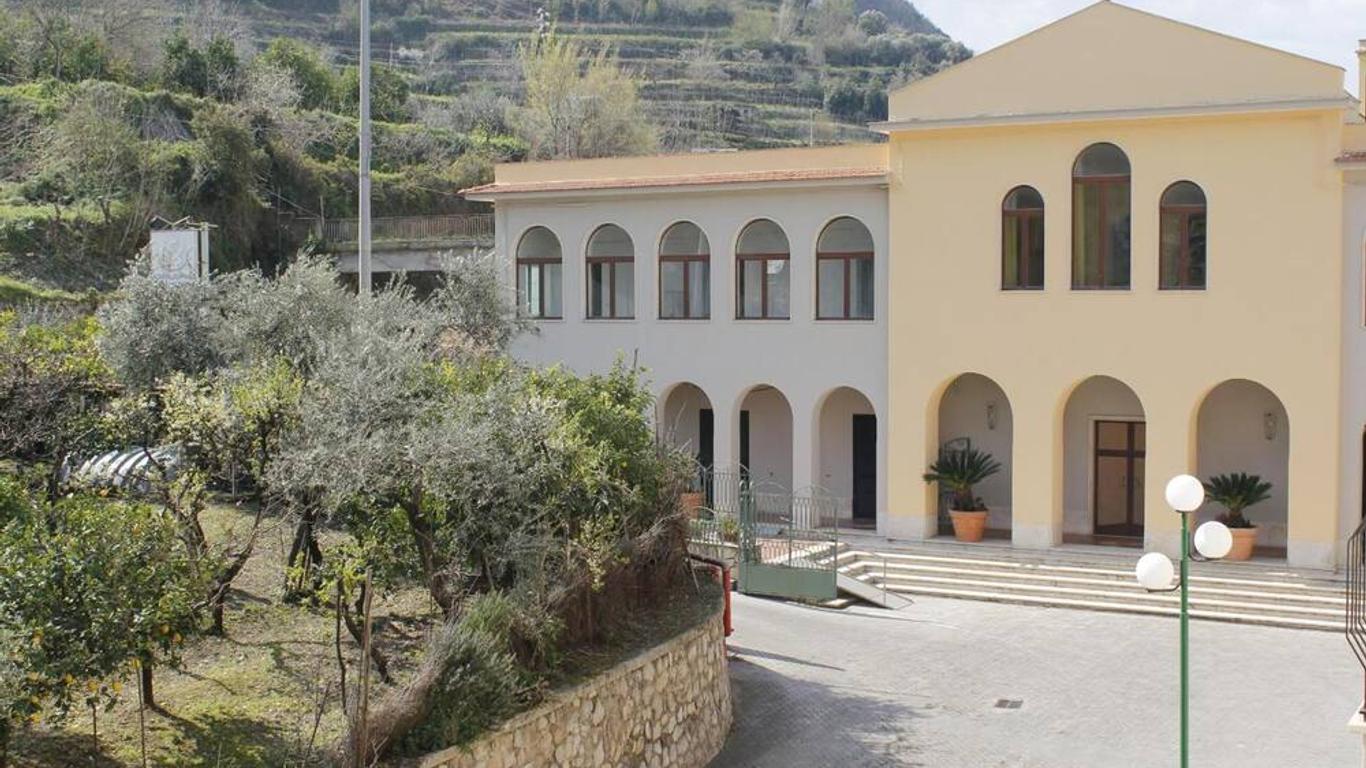 Ancelle Sorrento - Casa d'Accoglienza