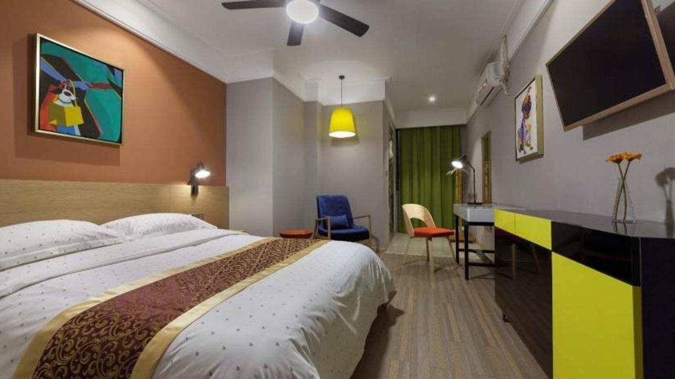 Hotel Eclair