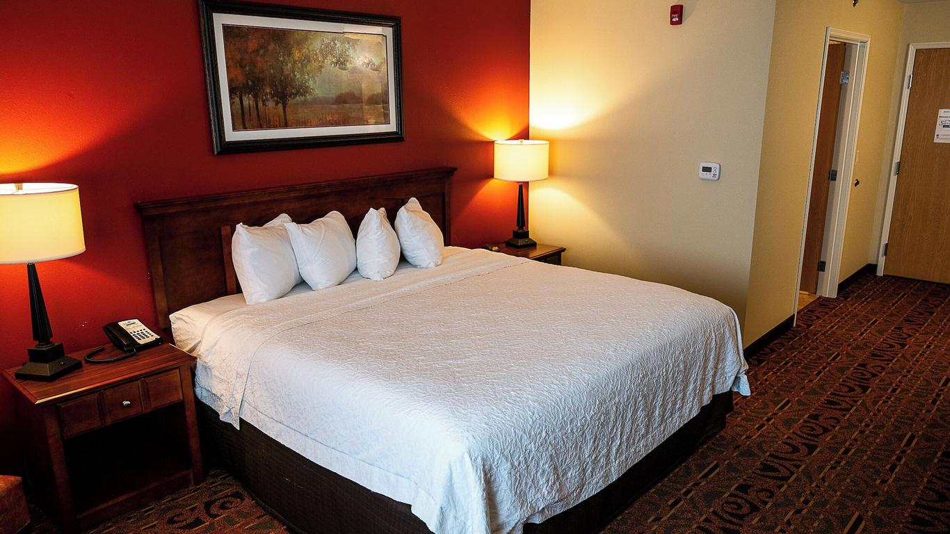Savanna Inn & Suites