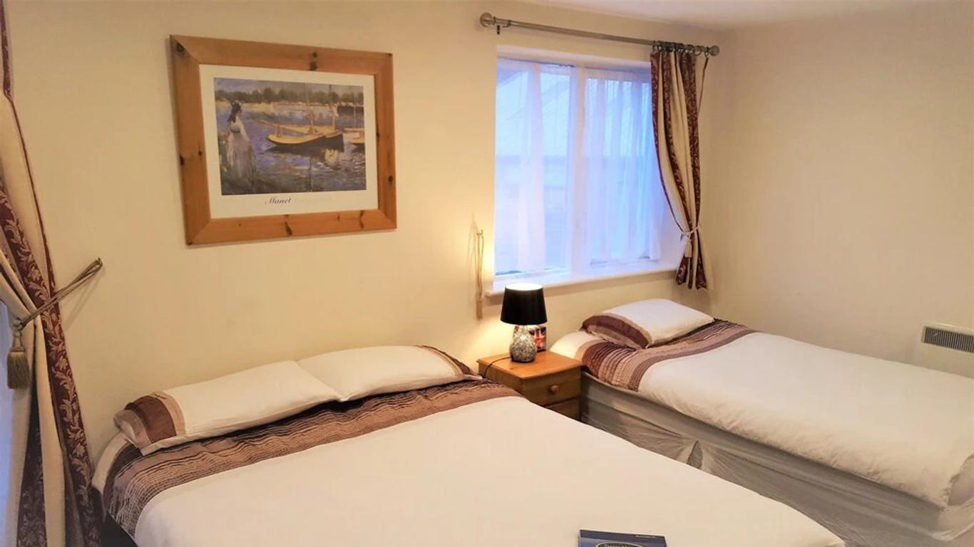 Town House B & B
