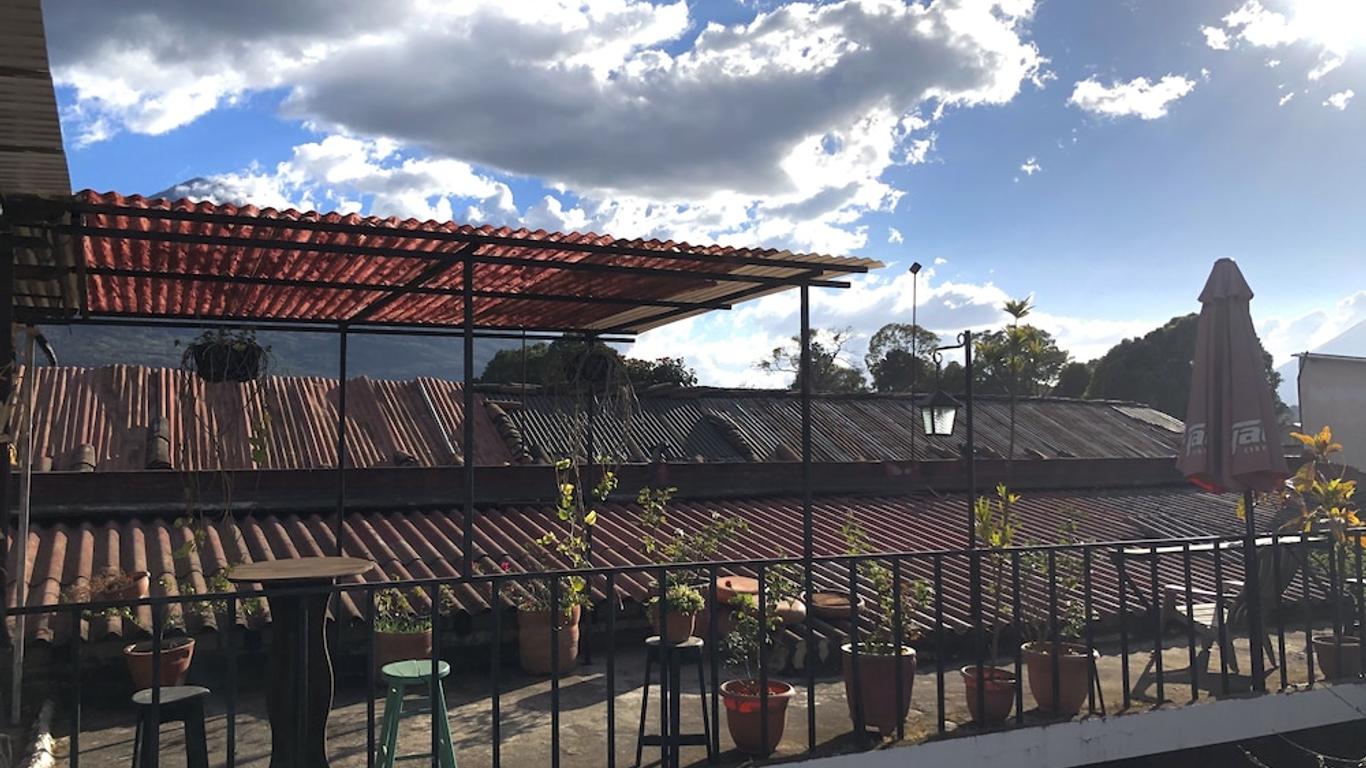 Dionisio Inn
