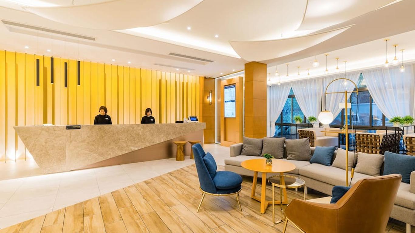 Atour Hotel Chengdu New Convention and Exhibition Center Branch