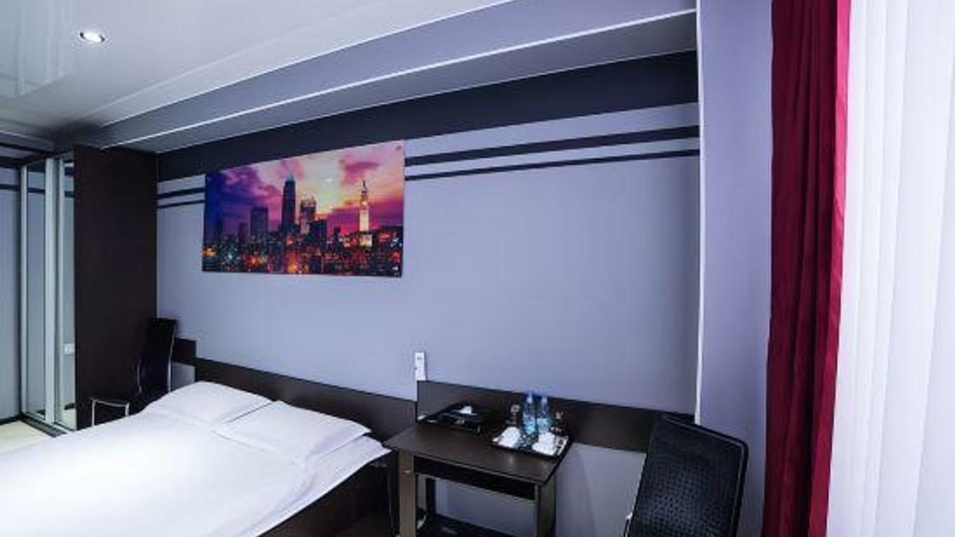 Hotel City