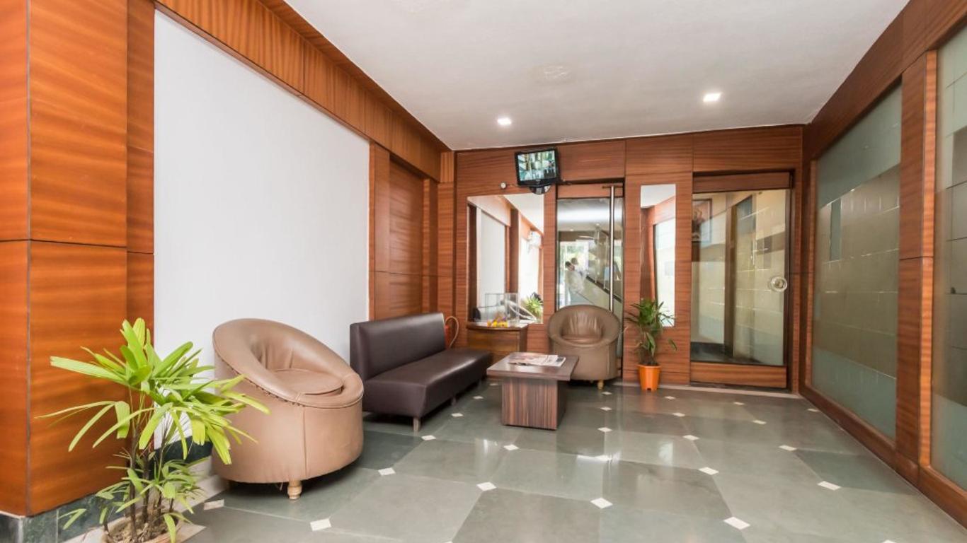 Oyo 9182 Kings Crown Hotel