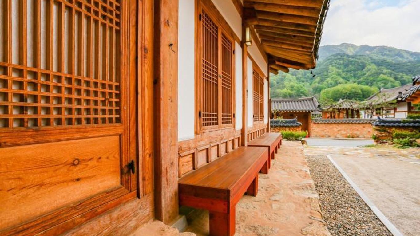 Danyang Full of Happiness Hanok Pension