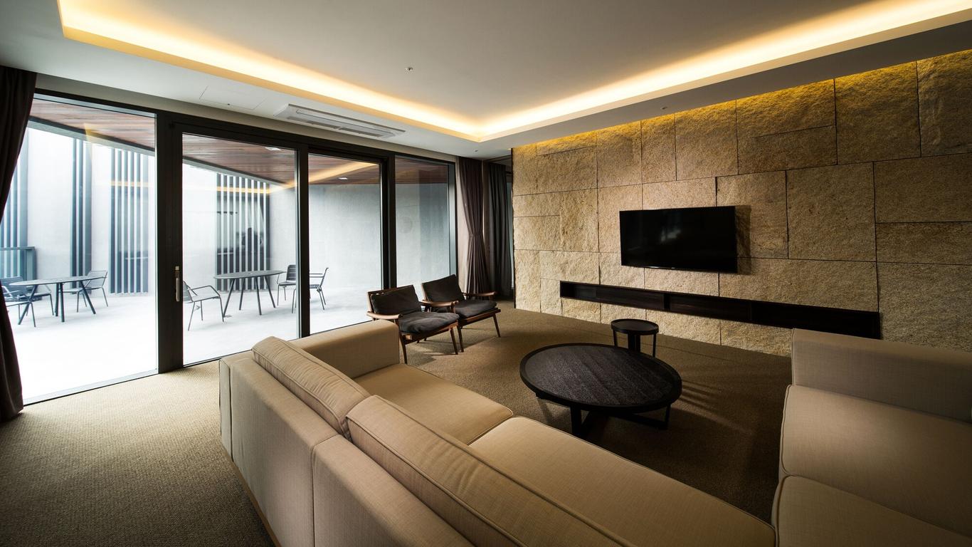 The Annex Hotel