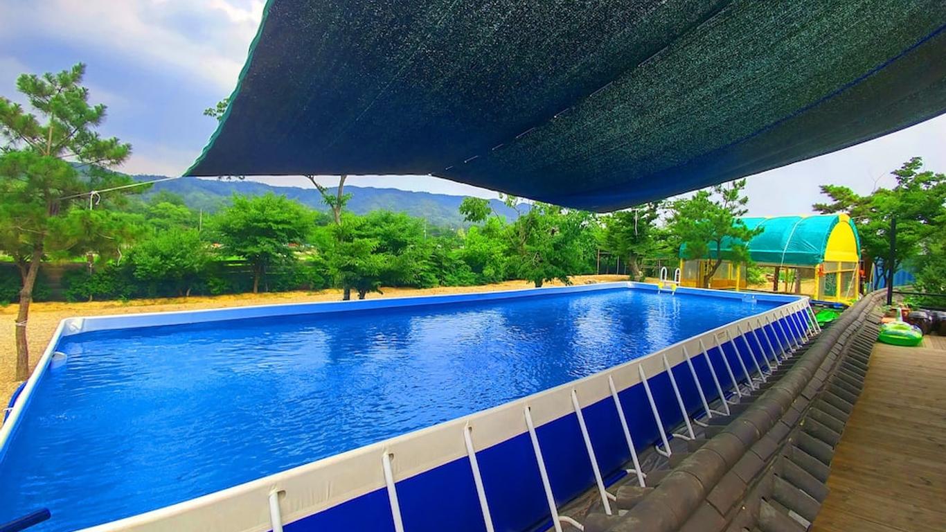Chowoo Guesthouse