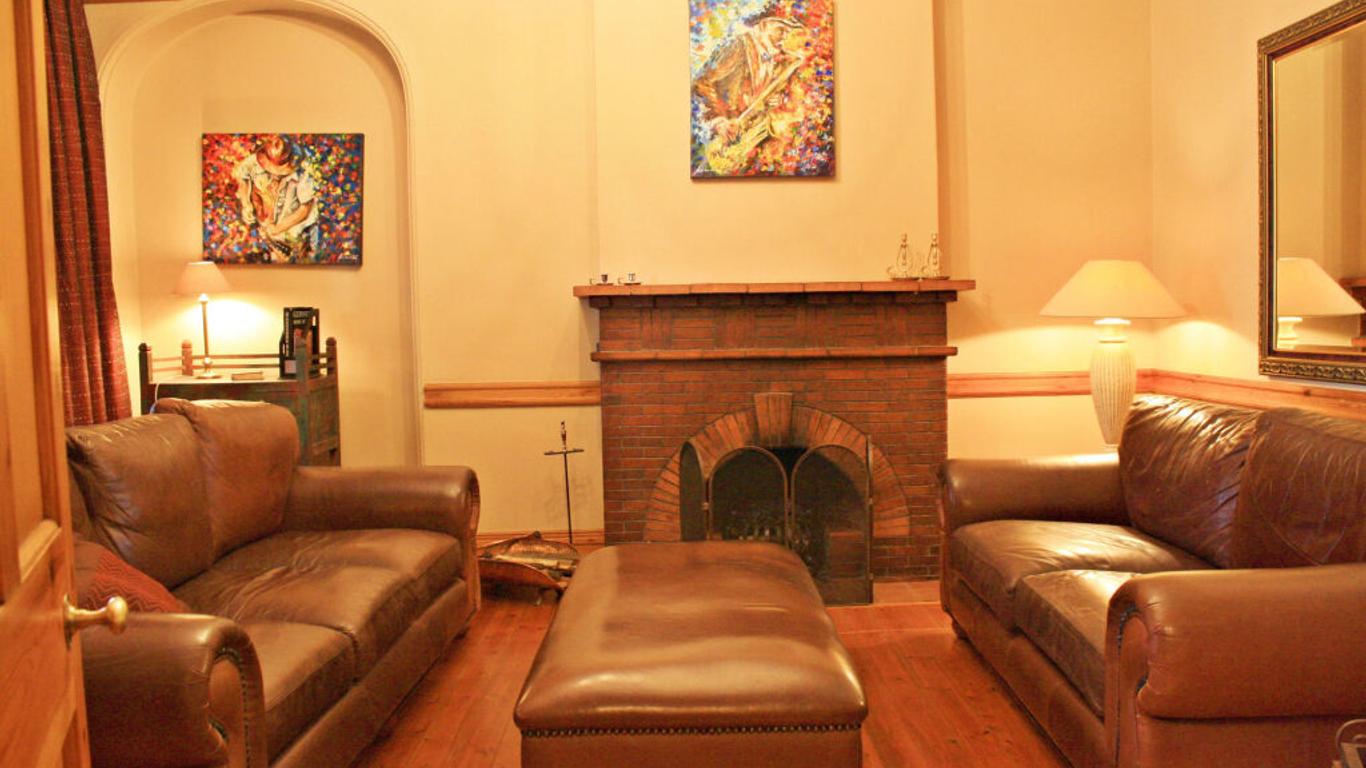 Oregon Place Guest House