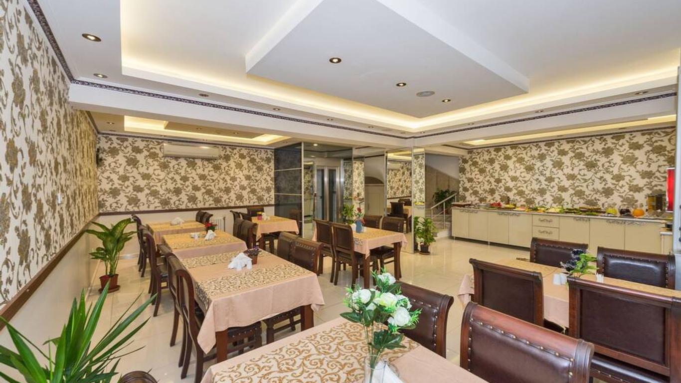 Raimond Hotel