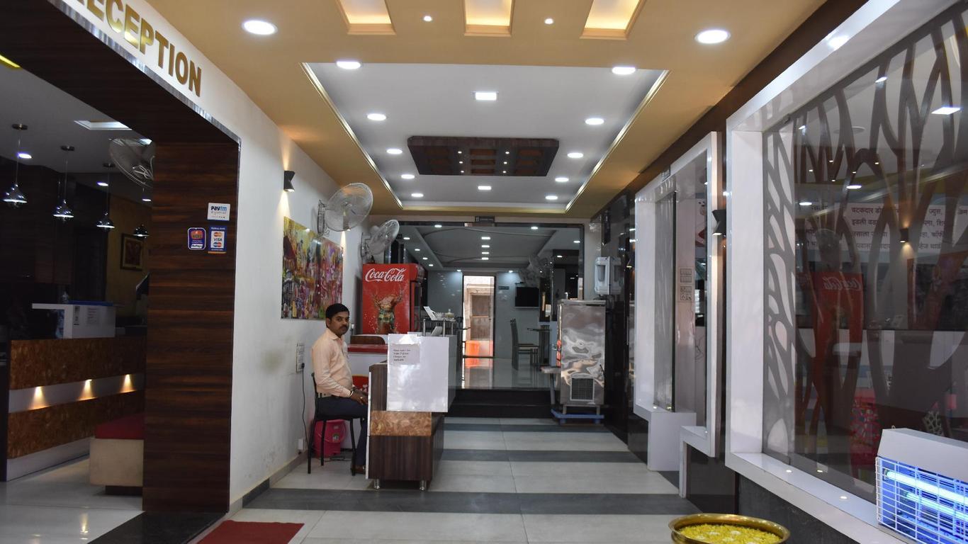 Hotel Royal Treat