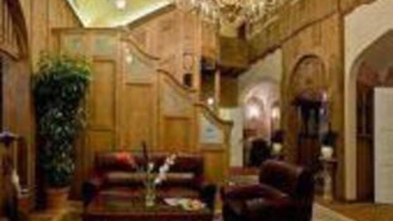 Schlosshotel Wendorf Castle Suite 25km from Schwerin